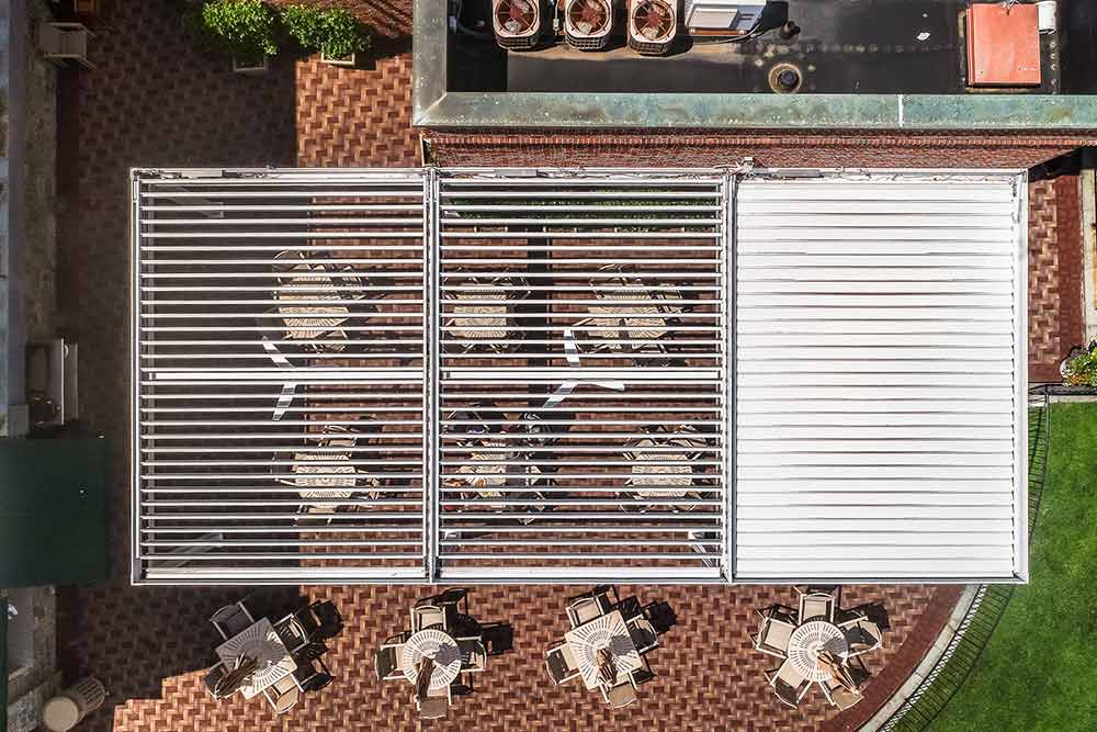 At Azenco Outdoor, our aluminum pergolas are designed and manufactured with sustainability in mind, offering a green solution for expanding your outdoor space. Our pergolas are built with durable, high-quality materials.