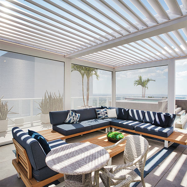 Full white powder coating on aluminum pergola Azenco