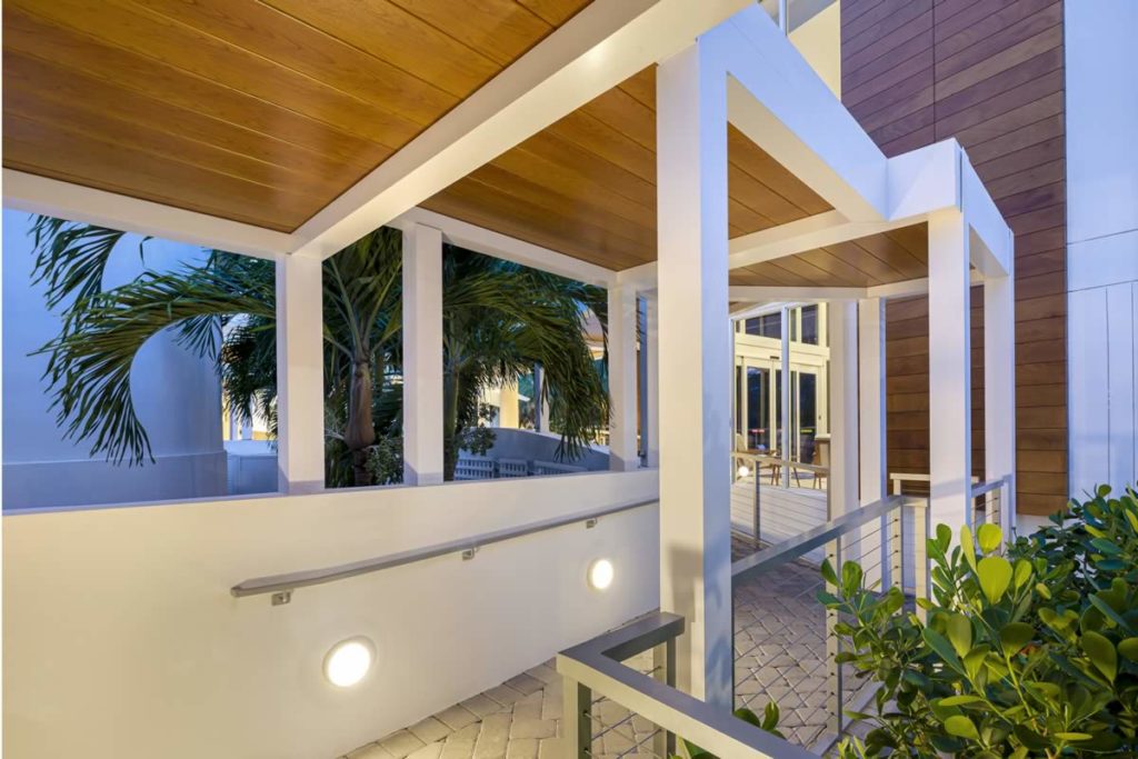 details of Admirals Cove Clubhouse porte cochere