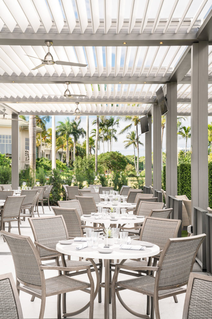 Boca West cover terrace - Louvered pergola system by Azenco