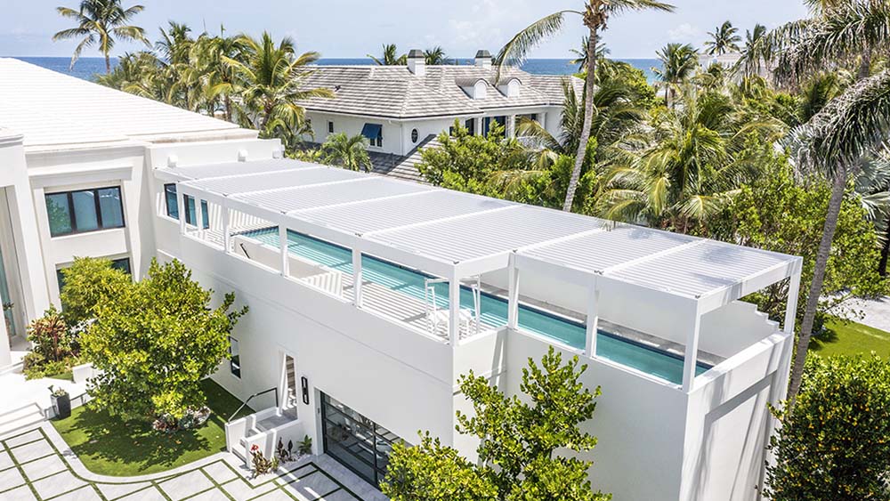 Luxury louvered roof: Azenco pergola technology and design
