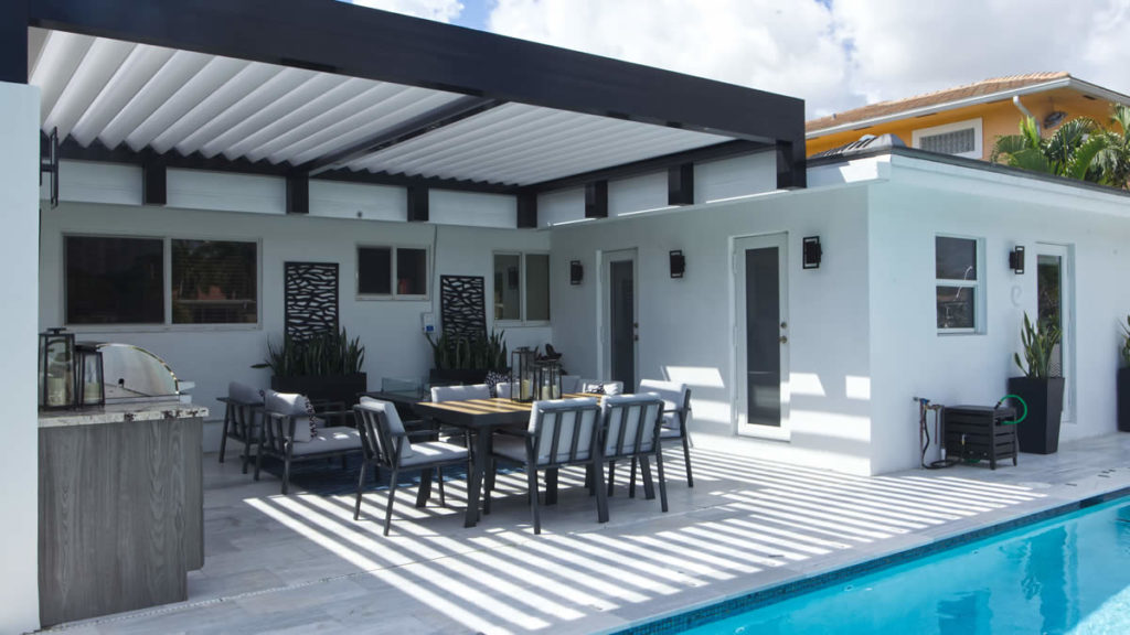 louvered pergola with risers