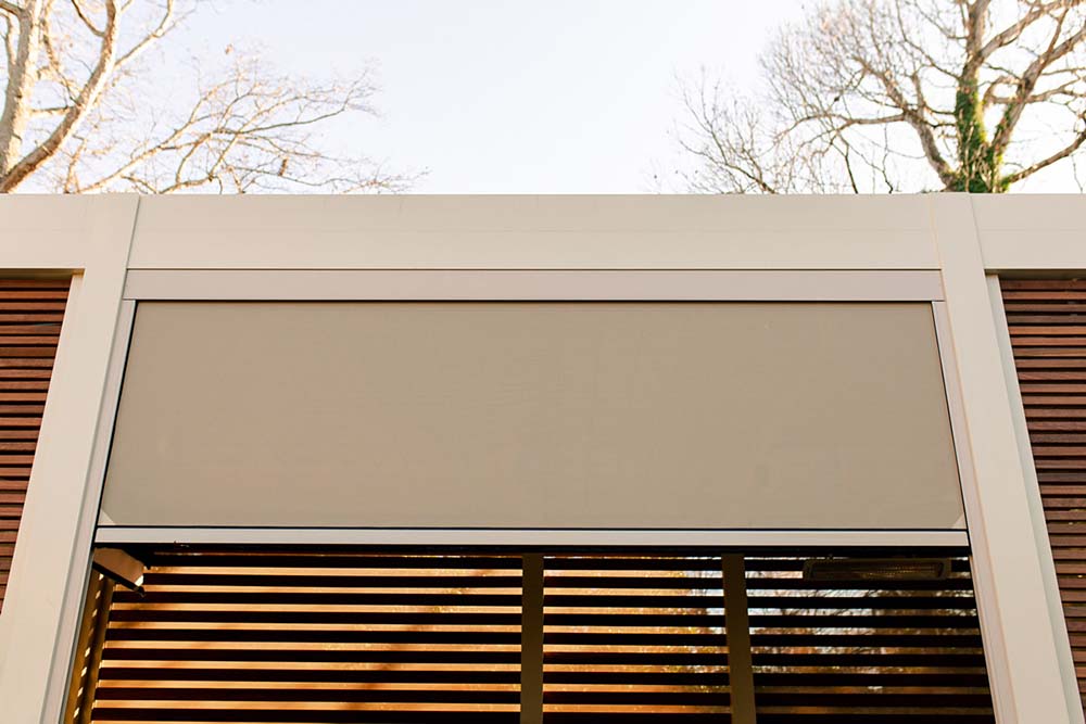 Custom pergola screens to match the custom color frame by Azenco