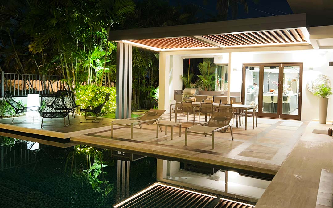 Azenco pergola with dimmable strip light