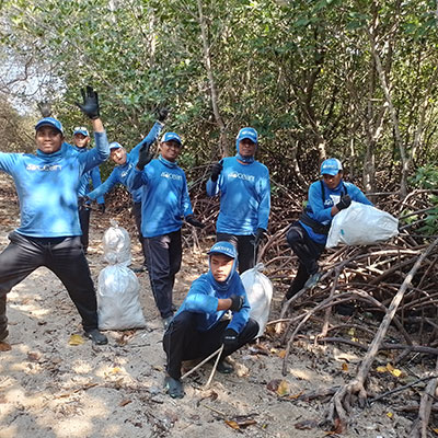 4ocean beach cleanup Jembrana Sumberkima Ocean - Partner Azenco Outdoor