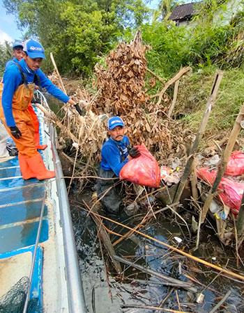 4ocean beach cleanup Jembrana Ijo Gading River other view - Partner Azenco Outdoor