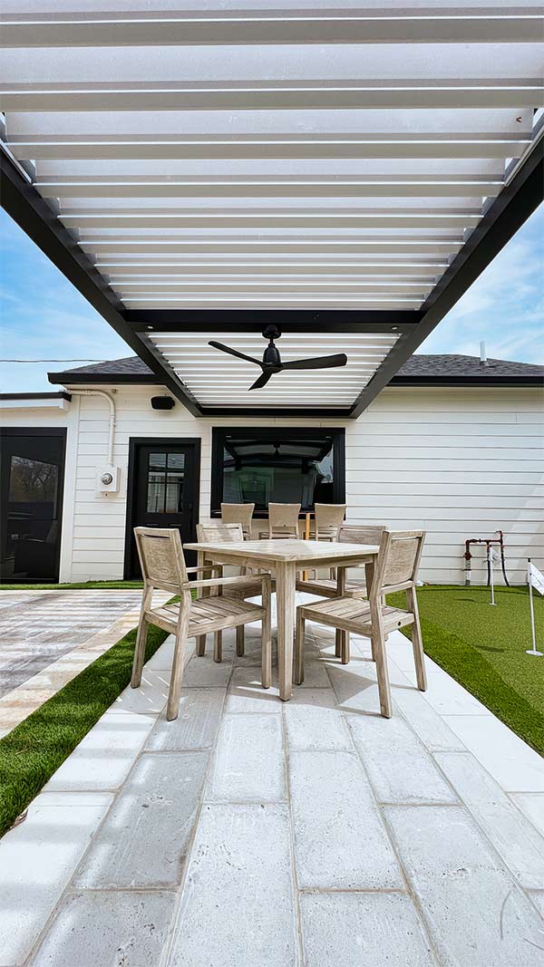fan for R-Blade pergola by Azenco