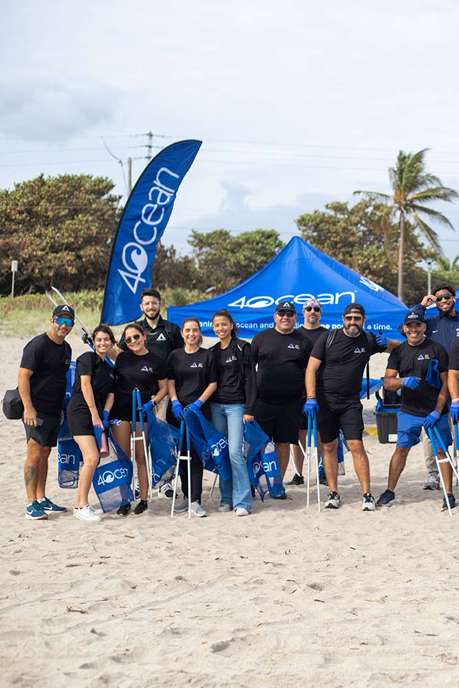 Beach cleanup day - Azenco Outdoor Team - Florida