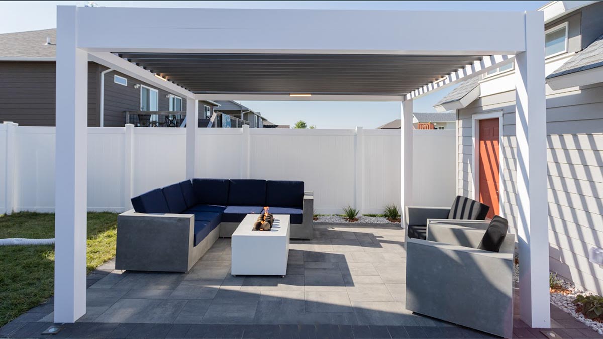 White open roof system: R-Blade pergola for residential project.