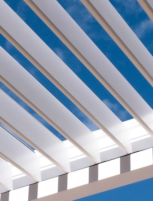 Pompano Beach, FL - motorized pergola with louvered roof - automated climate sensors - Broward County
