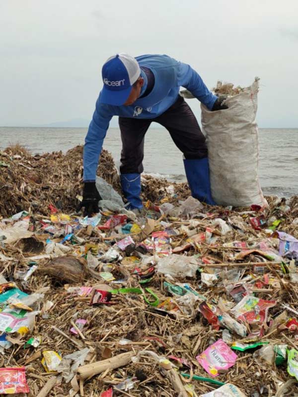 4ocean x Azenco - Cleaning oceans in indonesia