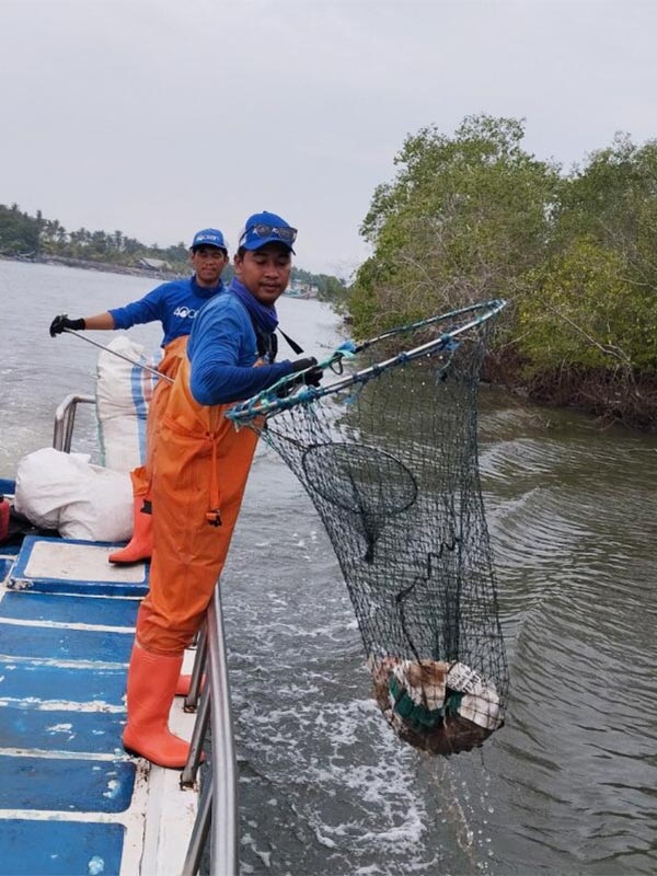 4ocean cleaning oceans - Azenco otudoor partnership