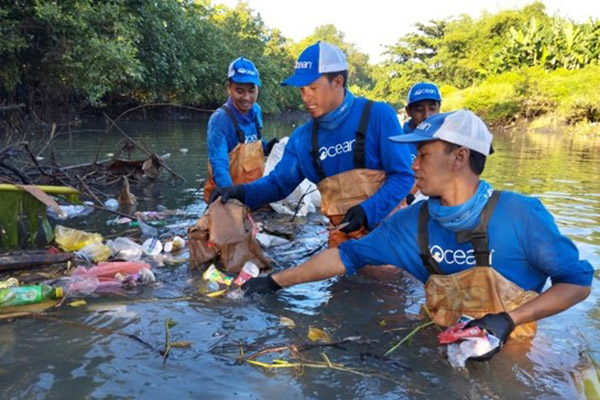 Denpasar, Air Kuning Beach, and Jembrana - 4ocean and Azenco on Earth Day 2024