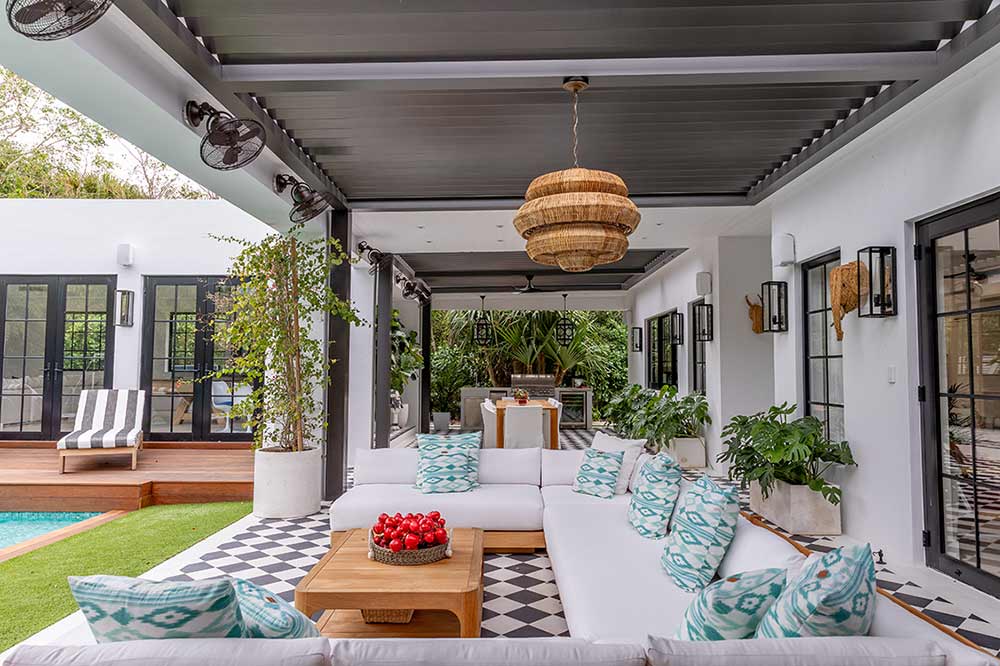 Inserted motorized louvered roof pergola - Azenco Outdoor