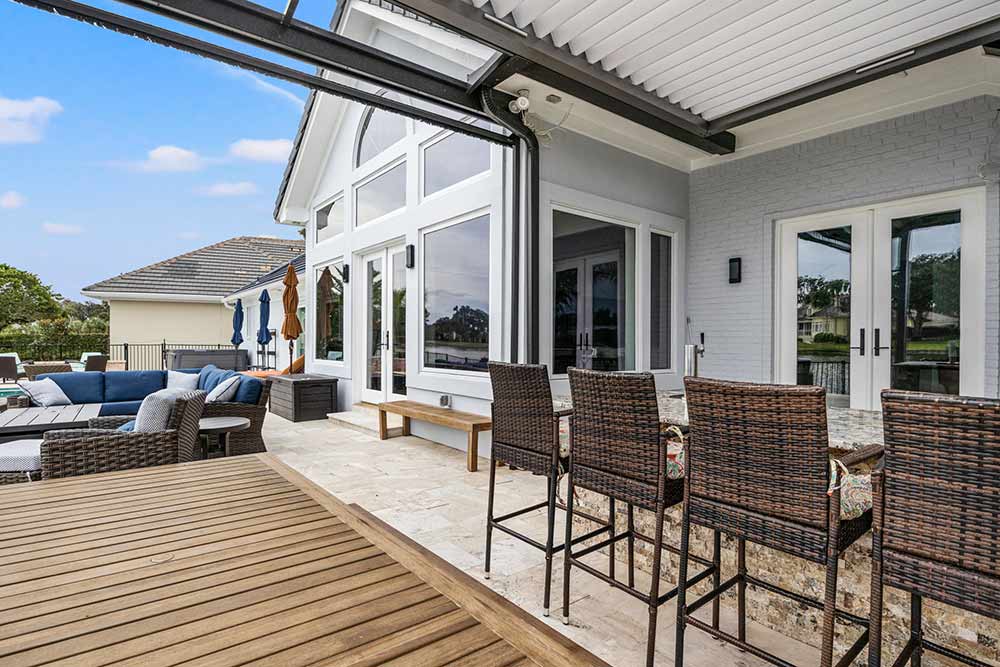 pergola for residential patio - Azenco