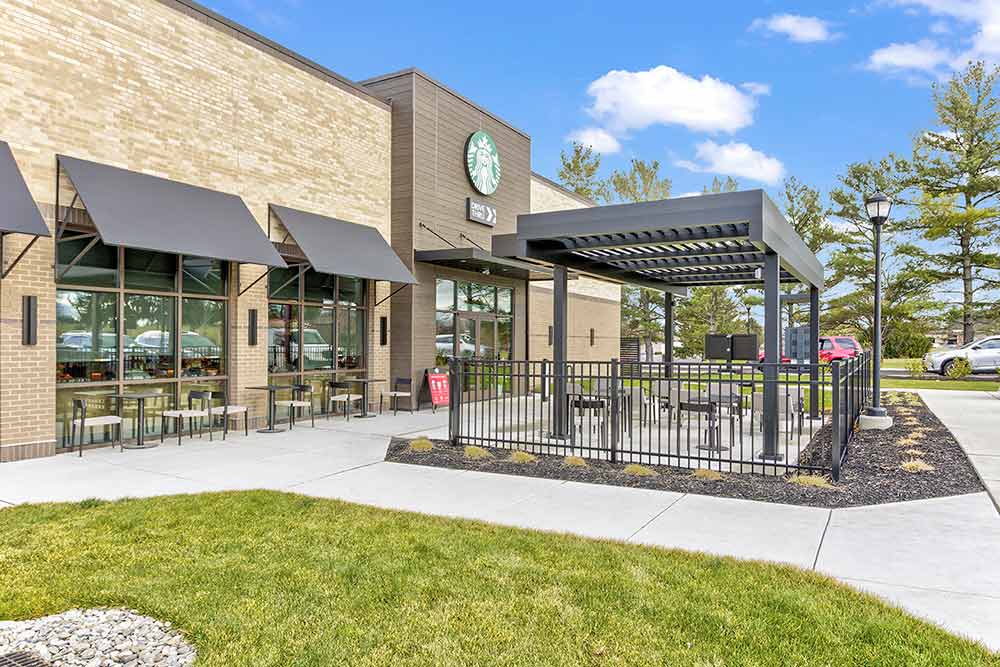 Starbucks freestanding pergola