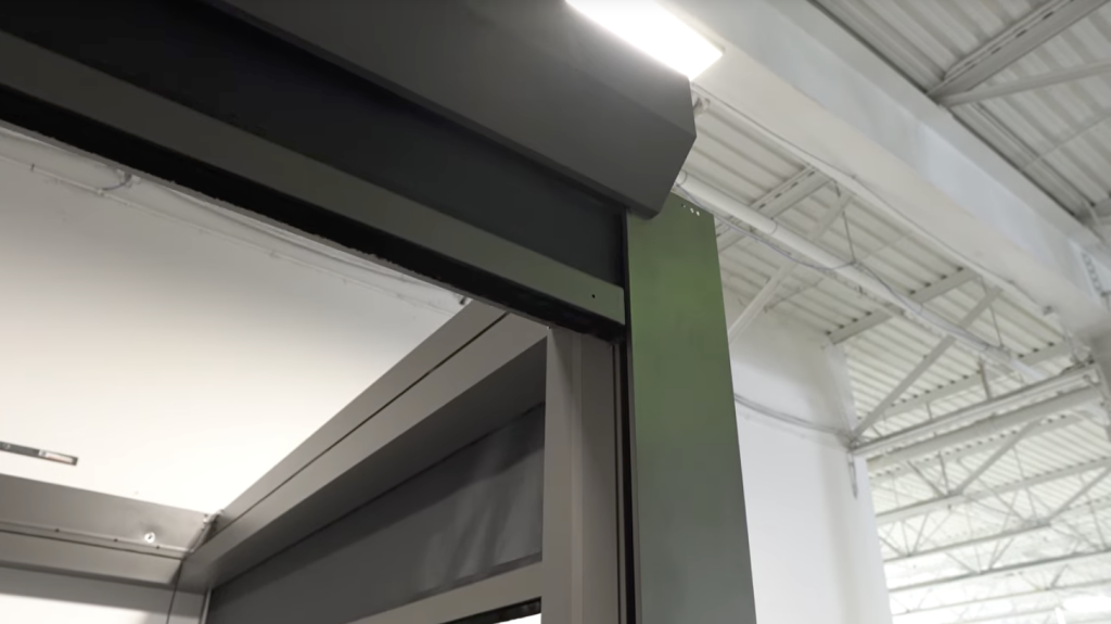 Magnatrack Integrated Screen